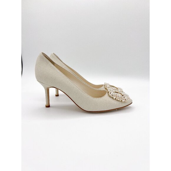Manolo Blahnik Hangisi 70 Pearl Embellished Buckle Pumps - Picture 3 of 13